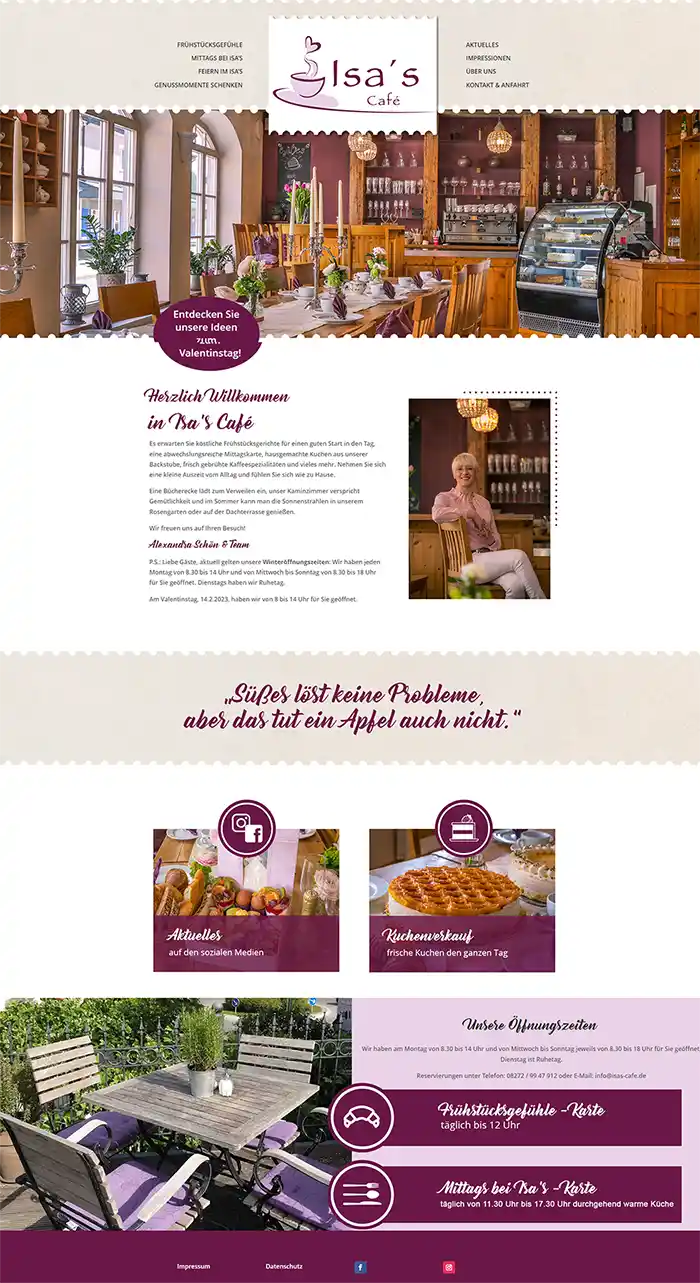 Isas Cafe-Website mit Speisekarte, Begrüßungstext, Café-Fotos und Sitzbereich im Freien.