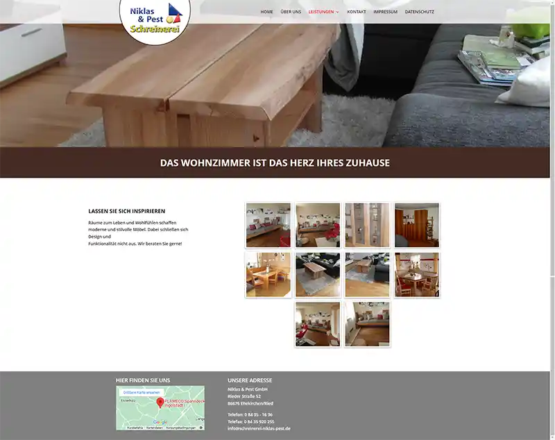 Website für eine Tischlerei mit Fotos von Wohnzimmermöbeln und Kontaktdaten des Unternehmens.